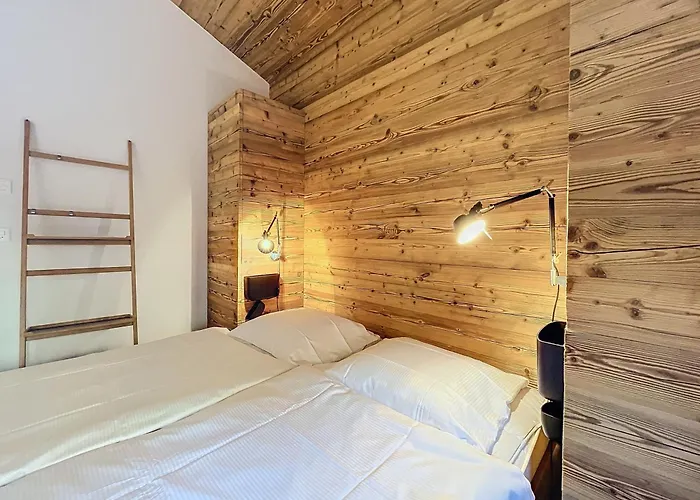 Apartment Crescendo 208 *